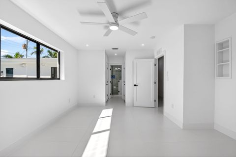Tiny photo for 1410 Beta Court N, Lake Clarke Shores, FL 33406 (MLS # R11159869)