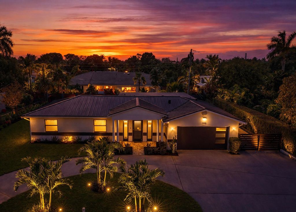 Photo of 1410 Beta Court N, Lake Clarke Shores, FL 33406 (MLS # R11159869)