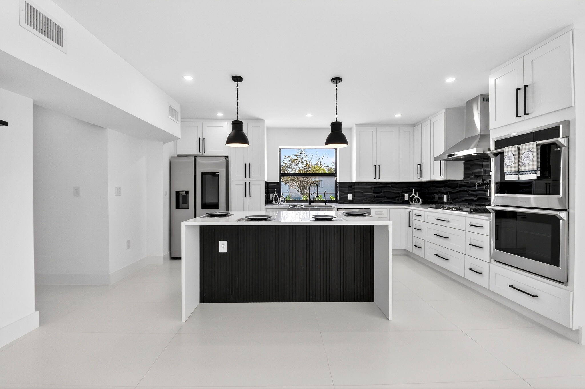 LAKE CLARKE ISLE 2 - Residential