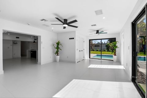 Tiny photo for 1410 Beta Court N, Lake Clarke Shores, FL 33406 (MLS # R11159869)