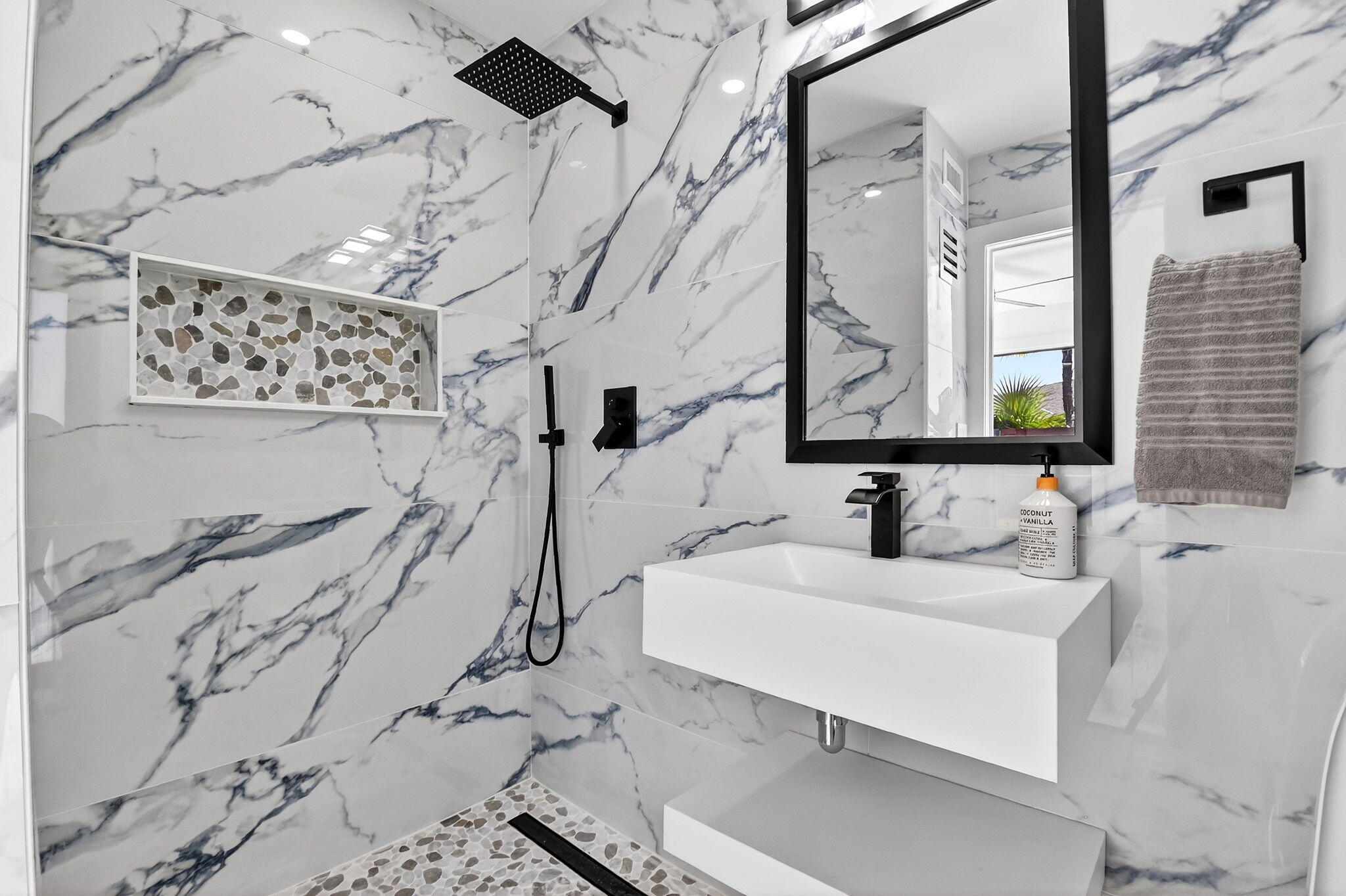 LAKE CLARKE ISLE 2 - Residential