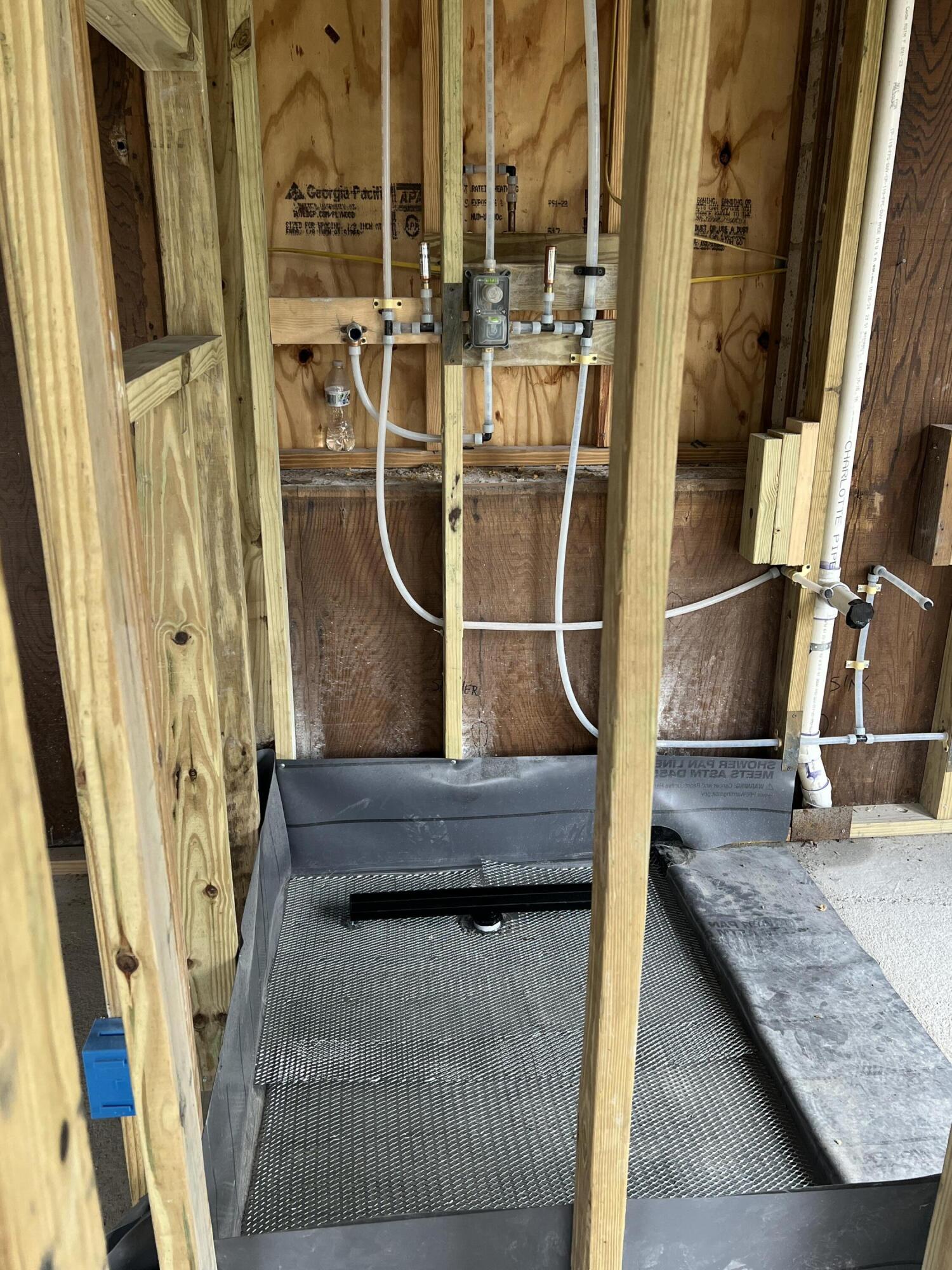 LAKE CLARKE ISLE 2 - Residential