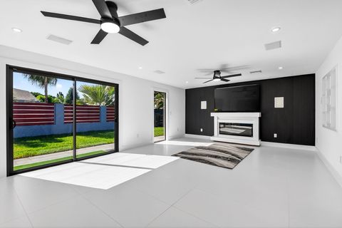 Tiny photo for 1410 Beta Court N, Lake Clarke Shores, FL 33406 (MLS # R11159869)