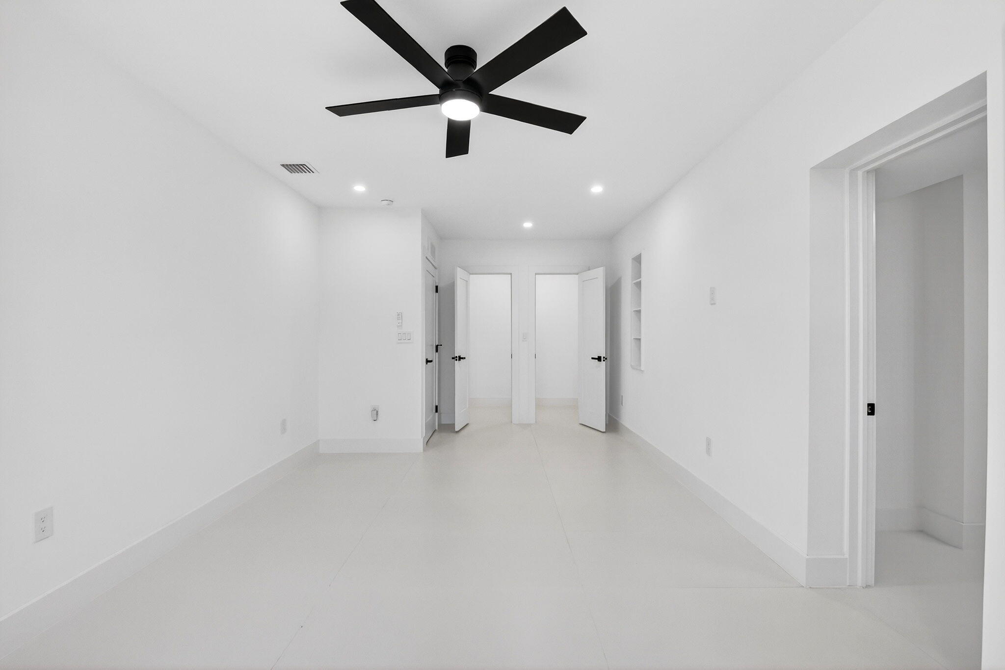 LAKE CLARKE ISLE 2 - Residential