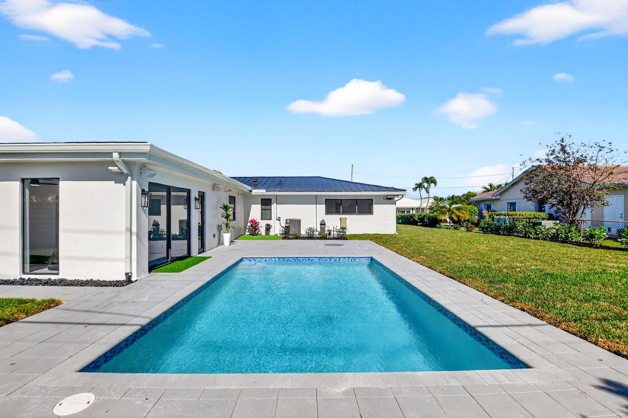 LAKE CLARKE ISLE 2 - Residential