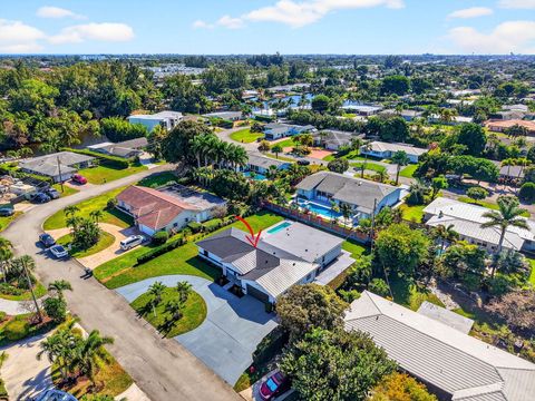 Tiny photo for 1410 Beta Court N, Lake Clarke Shores, FL 33406 (MLS # R11159869)
