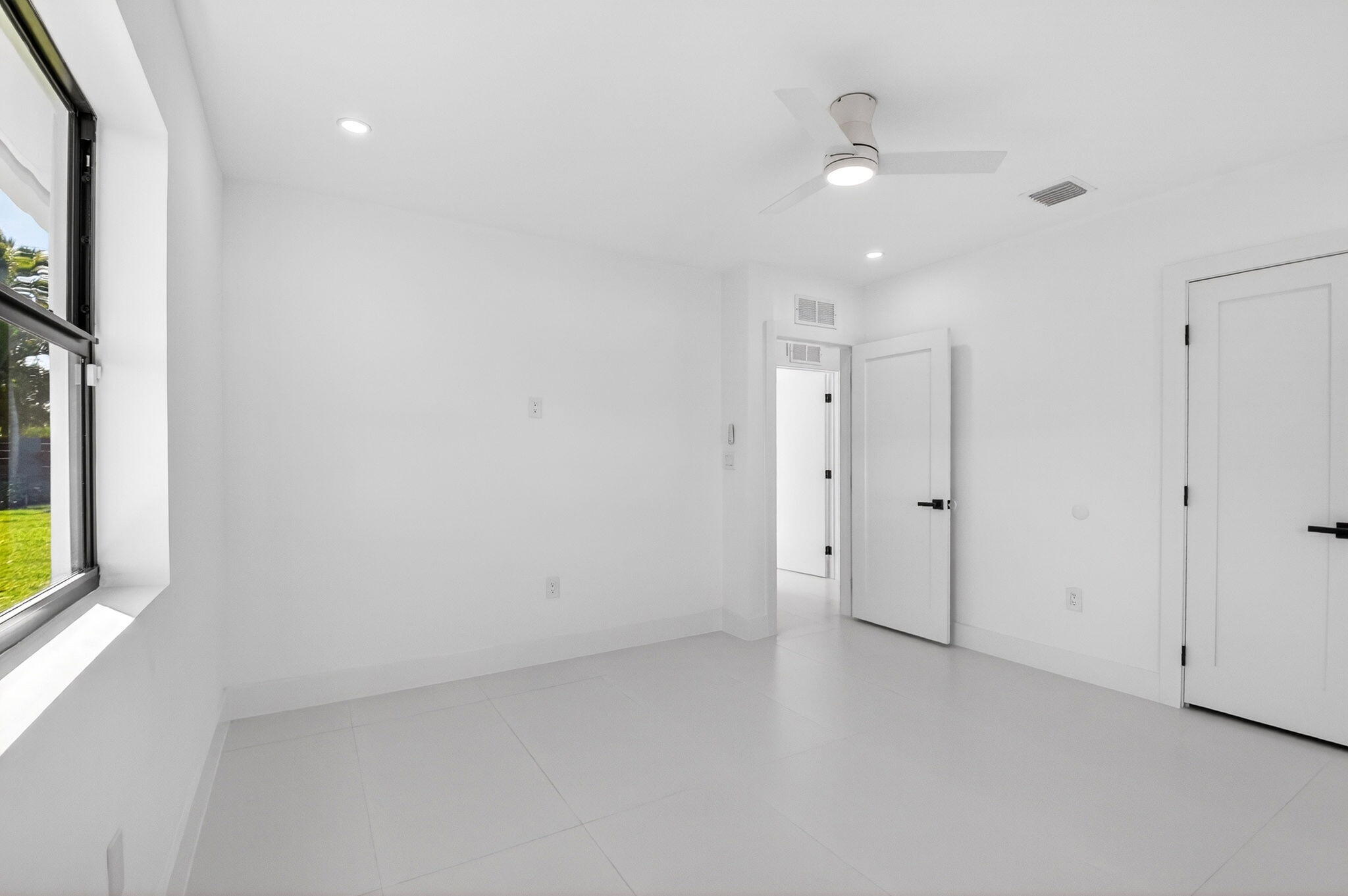 LAKE CLARKE ISLE 2 - Residential