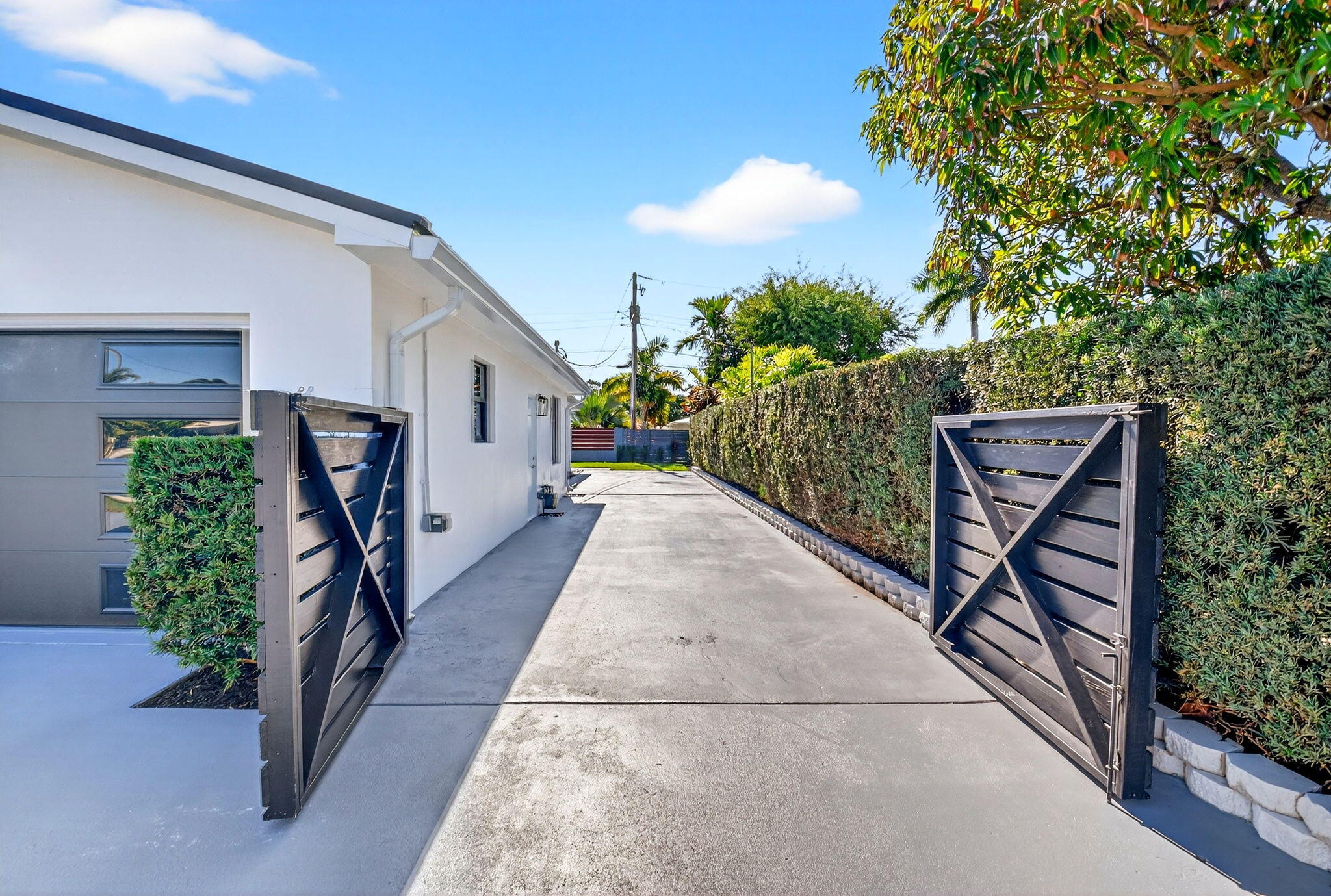 LAKE CLARKE ISLE 2 - Residential