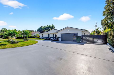 Tiny photo for 1410 Beta Court N, Lake Clarke Shores, FL 33406 (MLS # R11159869)