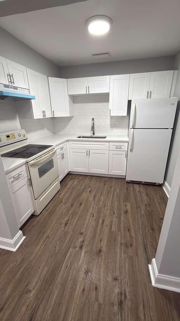 EEVA APTS CONDO - Residential Lease