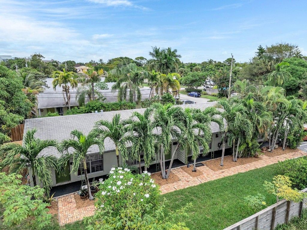 Photo of 2117 NE 14th Avenue, Fort Lauderdale, FL 33305 (MLS # F10535255)