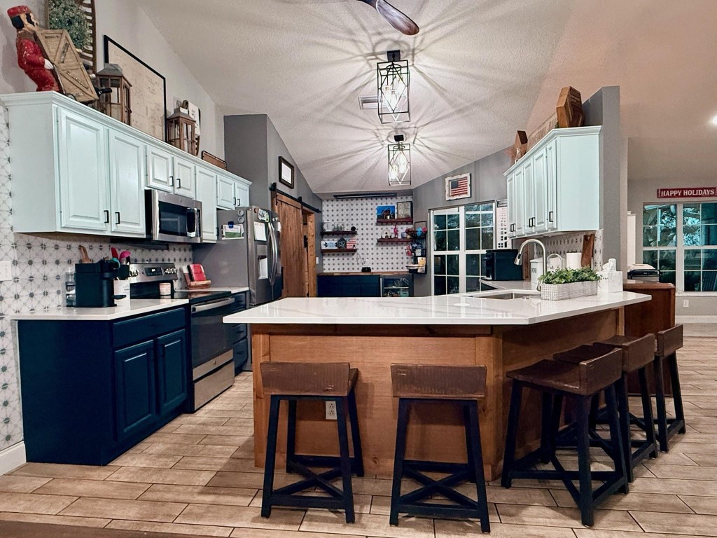 R-Bar Estates - Residential