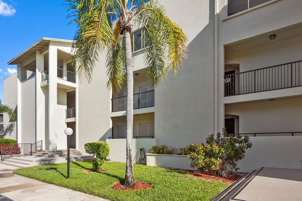 Photo of 11811 Avenue Of The Pga #6-3b, Palm Beach Gardens, FL 33418 (MLS # R11082955)