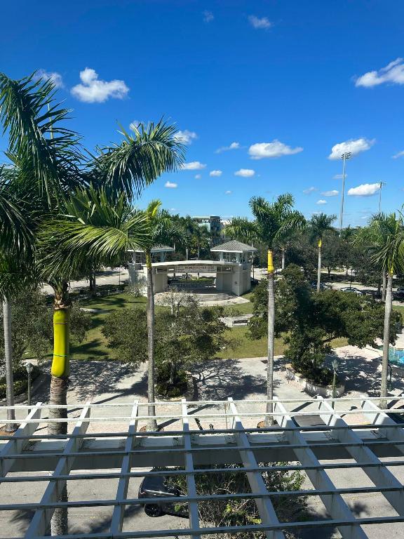 VILLAGE AT ABACOA CONDO - Residential Lease