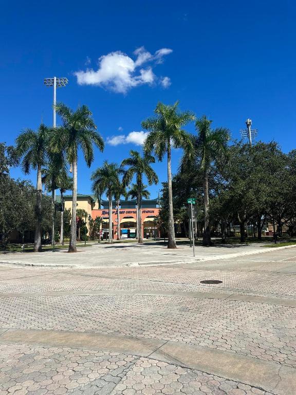 VILLAGE AT ABACOA CONDO - Residential Lease