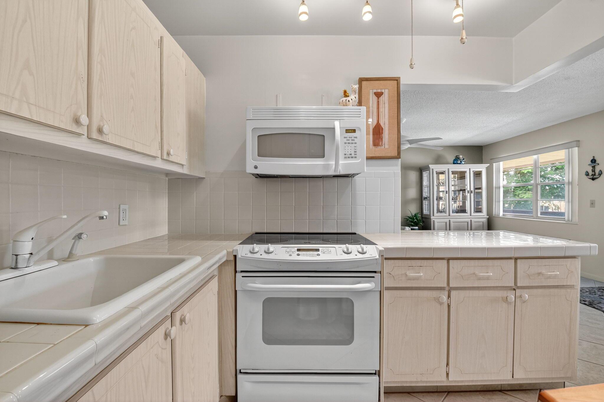 WINDSOR CONDOS - Residential