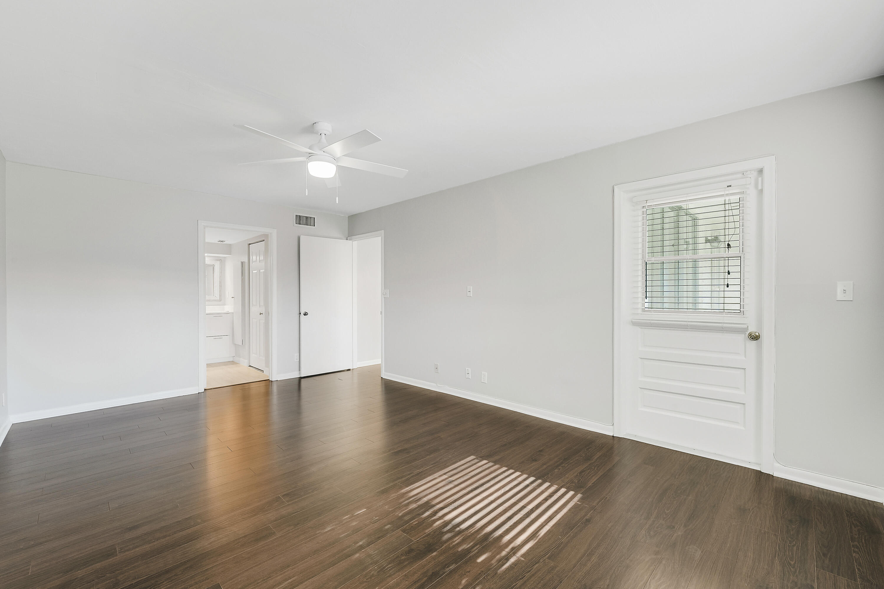 ESSEX AT POINCIANA CONDO - Residential Lease