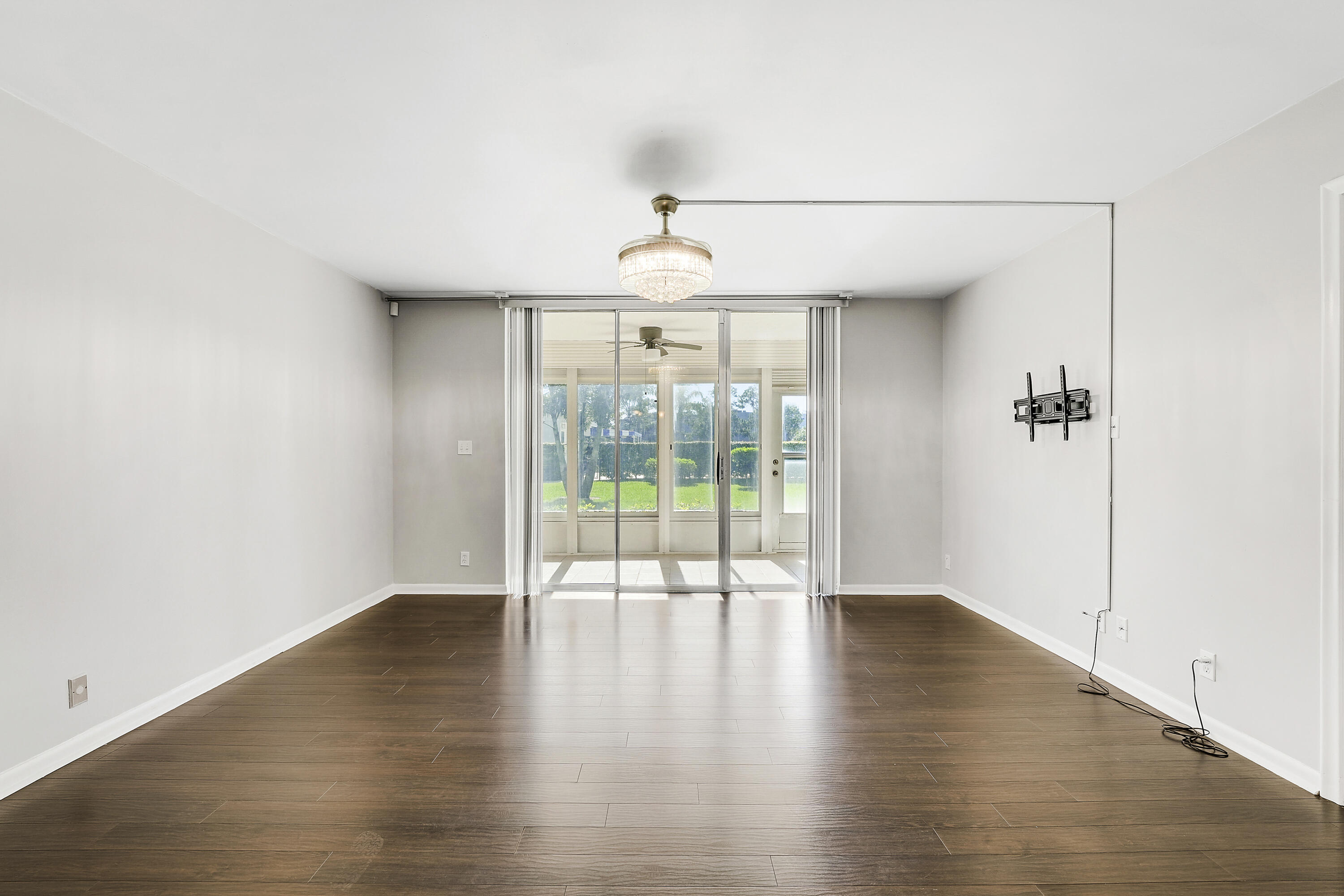 ESSEX AT POINCIANA CONDO - Residential Lease