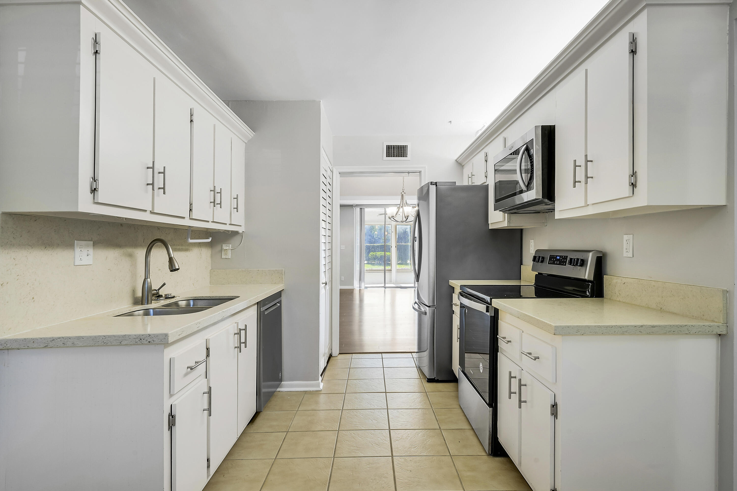 ESSEX AT POINCIANA CONDO - Residential Lease