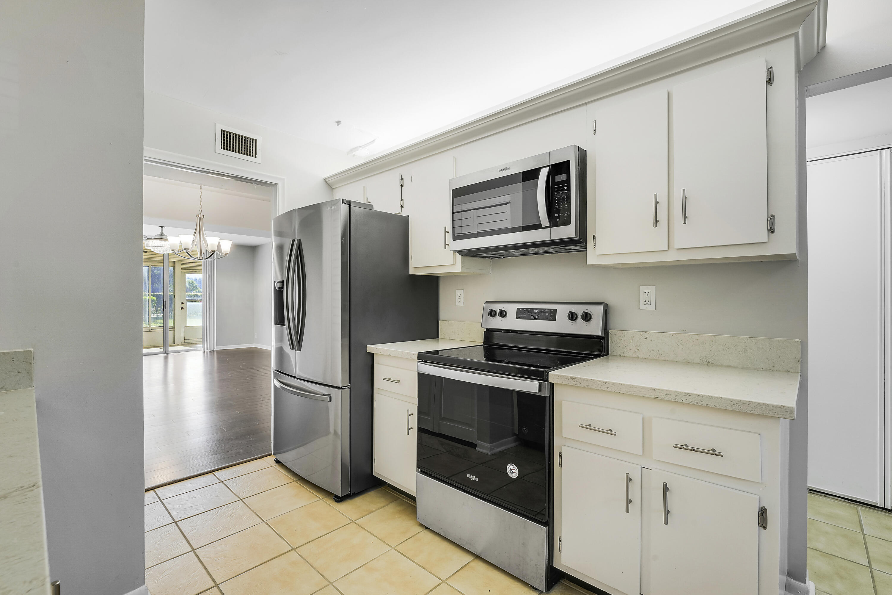 ESSEX AT POINCIANA CONDO - Residential Lease