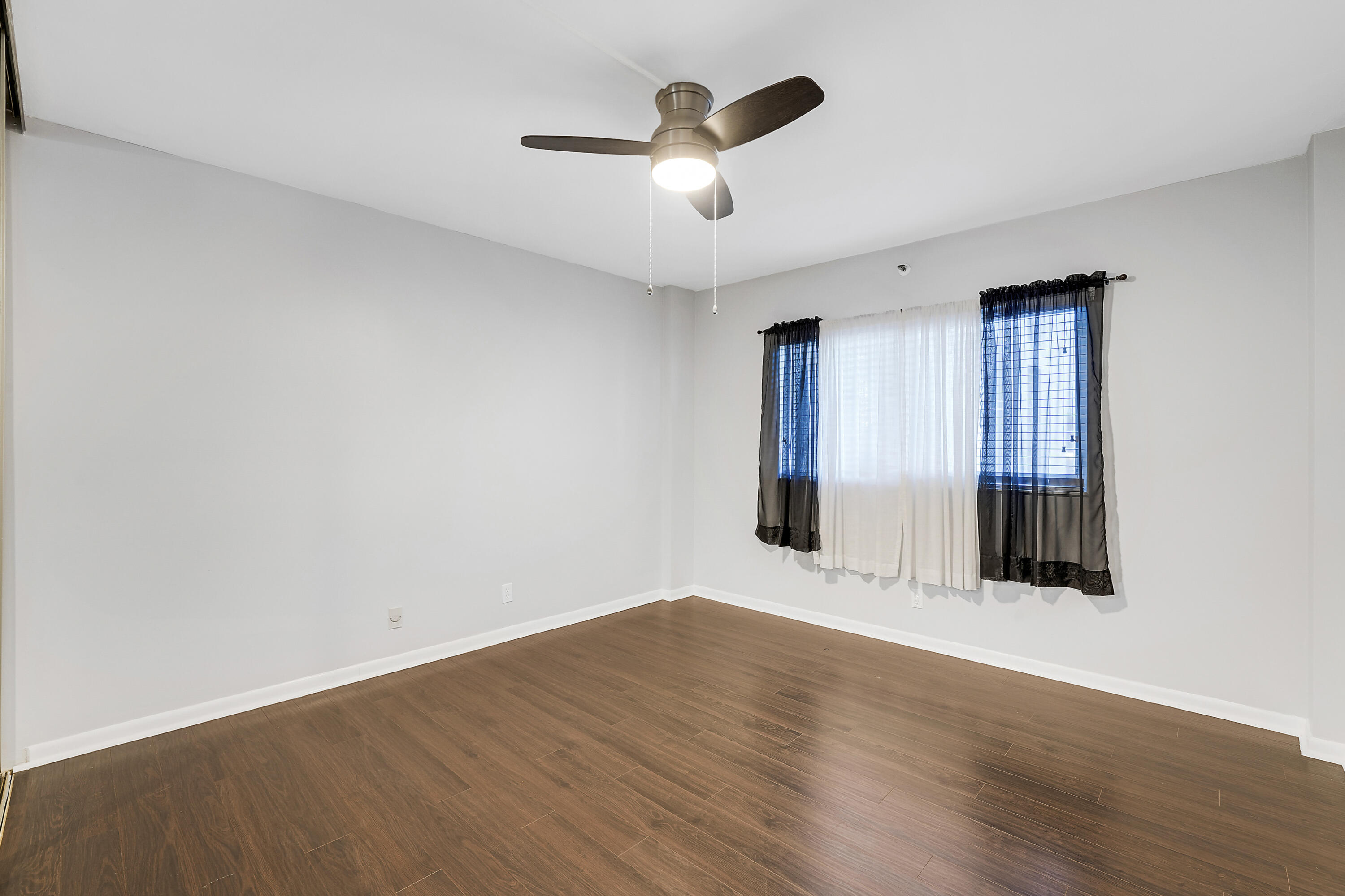 ESSEX AT POINCIANA CONDO - Residential Lease