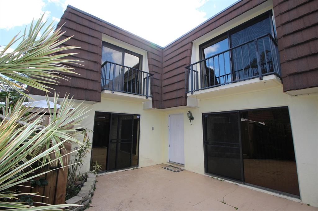 Photo of 710 7th Lane, Palm Beach Gardens, FL 33418 (MLS # R10715745)