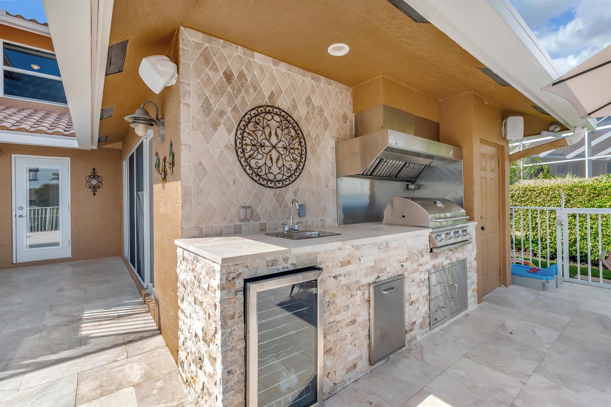 BOCA ISLES NORTH/ BOCA ISLES - Residential