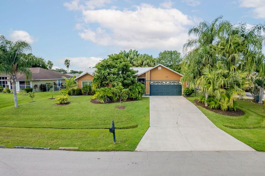 Photo of 2951 SE Bella Road, Port Saint Lucie, FL 34984 (MLS # R11123956)
