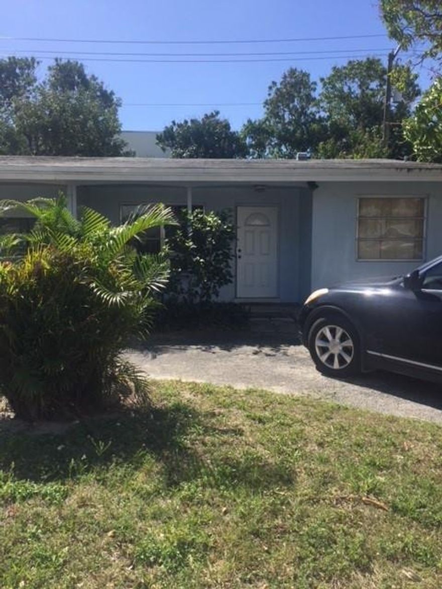 ***Multiple offer situation.  Use the contract package and follow instructions attached to submit highest and best offers by 3/11/18 5 pm.  Include all requested documentation for cash or financed offers and clarify in email that terms are highest and best.****Two bedroom, one bath, half duplex located in the heart of Fort Lauderdale. Tile floors through out. Separate laundry room.  Fenced yard. Needs updating but very clean.  This is the perfect property for investor OR owner occupant.  Make it your own!  Priced right.  As-Is sale.