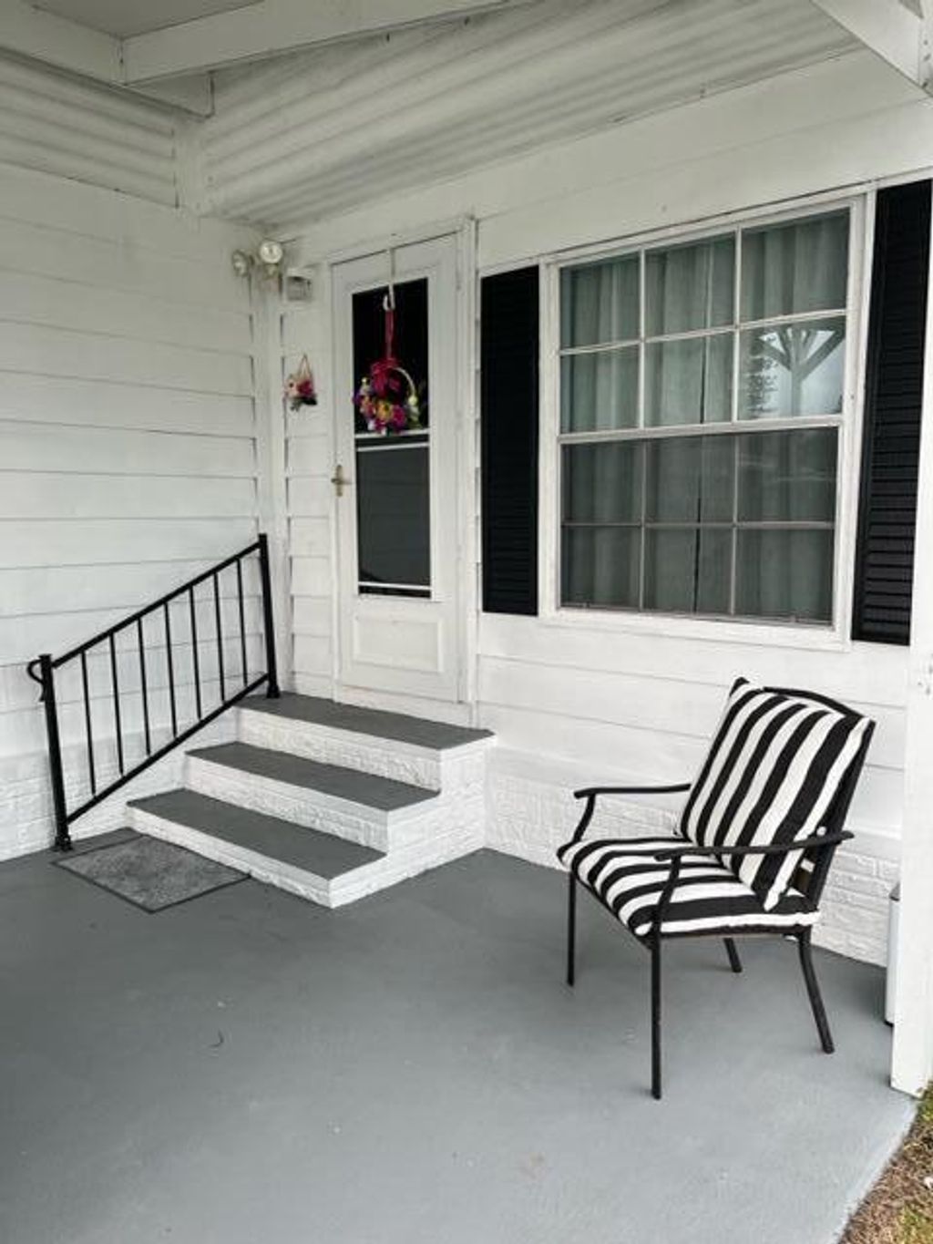 Photo of 3 Oliva Road, Port Saint Lucie, FL 34952 (MLS # R11062660)