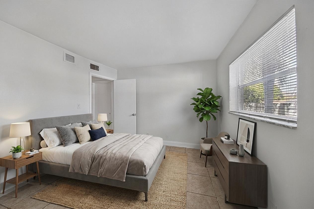 WILTON LAKE CONDOMINIUM - Residential Lease