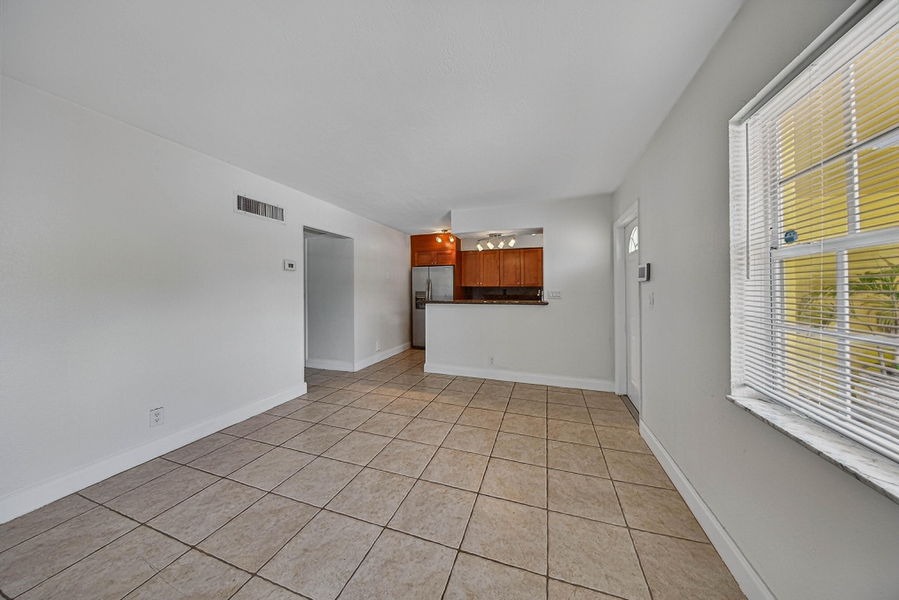 WILTON LAKE CONDOMINIUM - Residential Lease