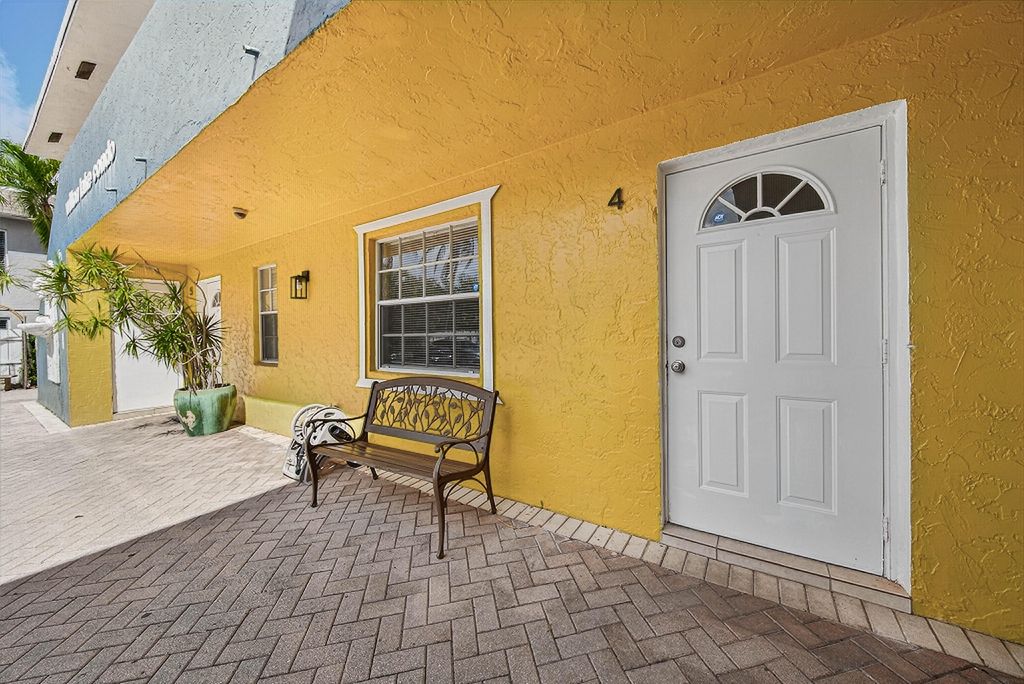 Photo of 51 NE 24th Street #4, Wilton Manors, FL 33305 (MLS # B26026074)