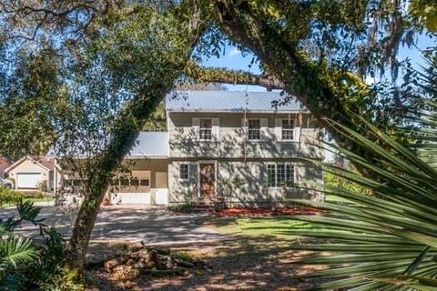 A home in Okeechobee