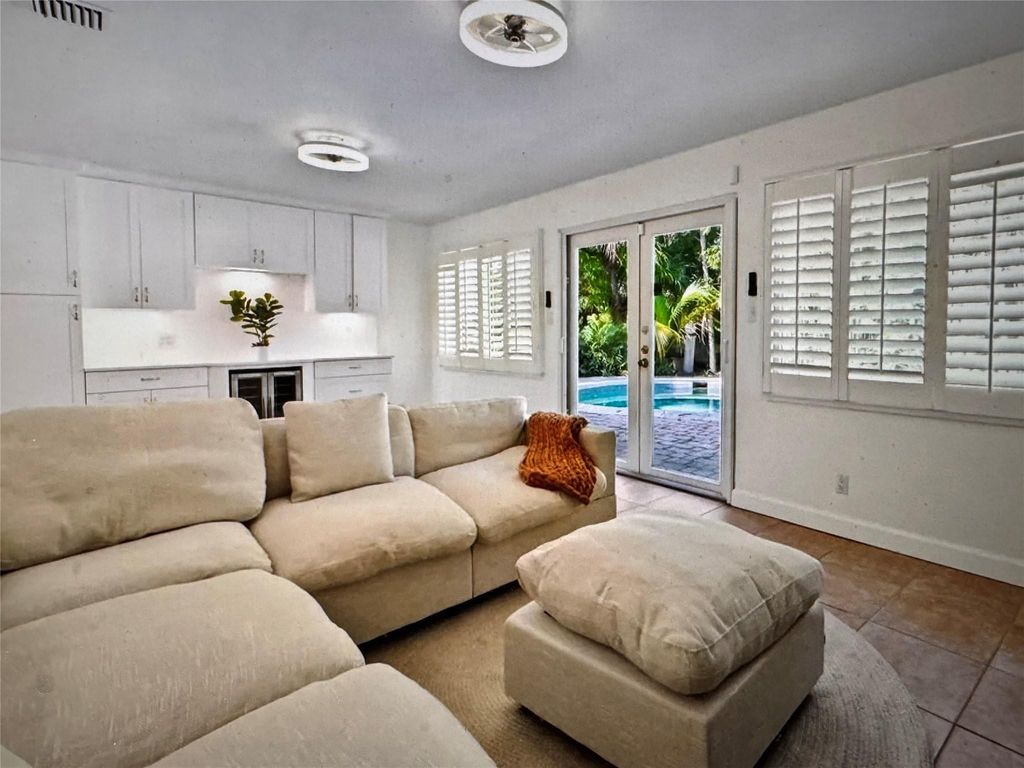 Photo of 2101 NE 25th Street, Wilton Manors, FL 33305 (MLS # F10552825)