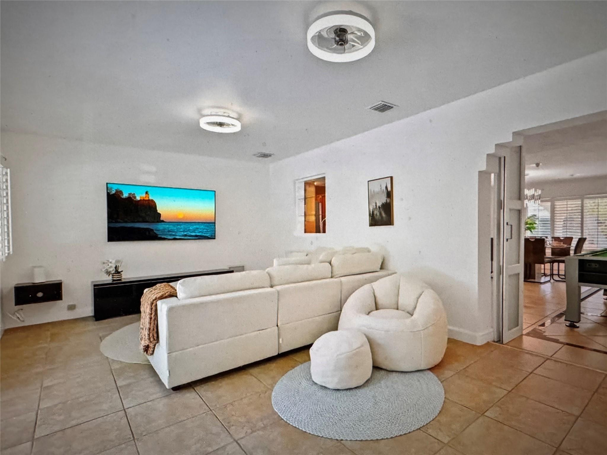 Coral Point 31-27 B - Residential Lease