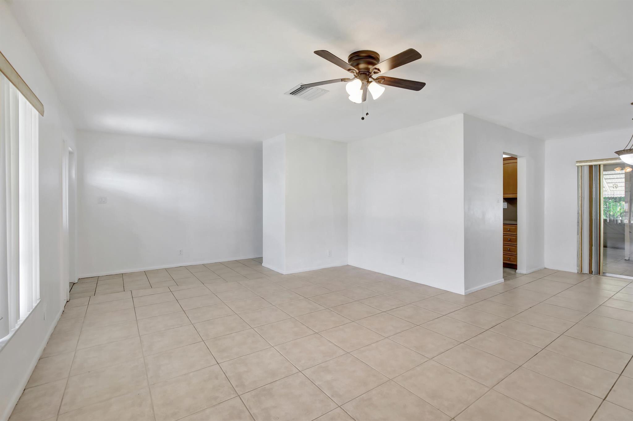 6707 NW 70th Street