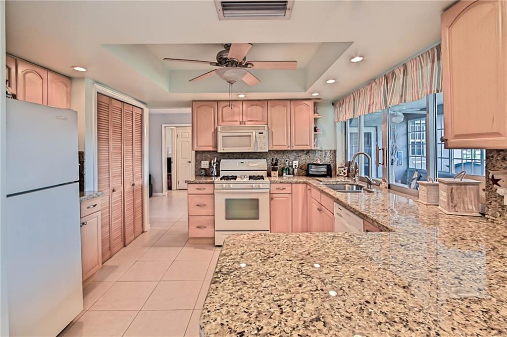 Sunrise Golf Village Sec - Residential