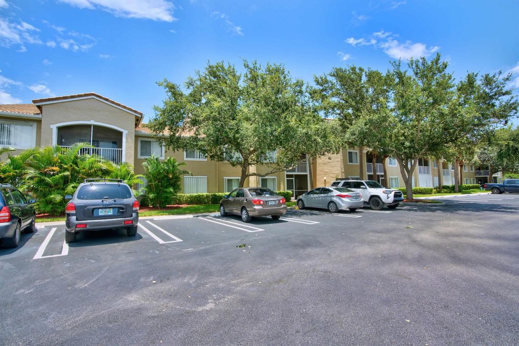 Photo of 284 Village Boulevard #9205, Tequesta, FL 33469 (MLS # R11125989)