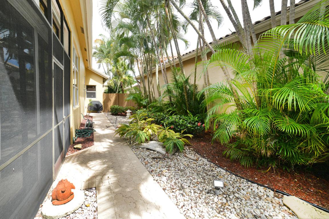 BANYANS - Residential Lease