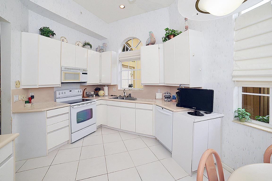 BANYANS - Residential Lease