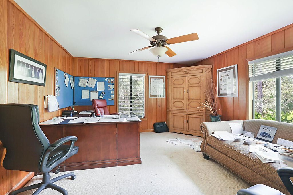 Photo of 18363 Island Oak Avenue, Jupiter, FL 33478 (MLS # R10965162)