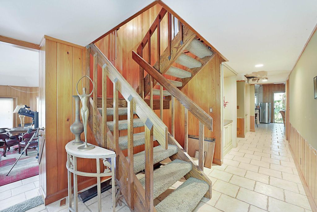 Photo of 18363 Island Oak Avenue, Jupiter, FL 33478 (MLS # R10965162)