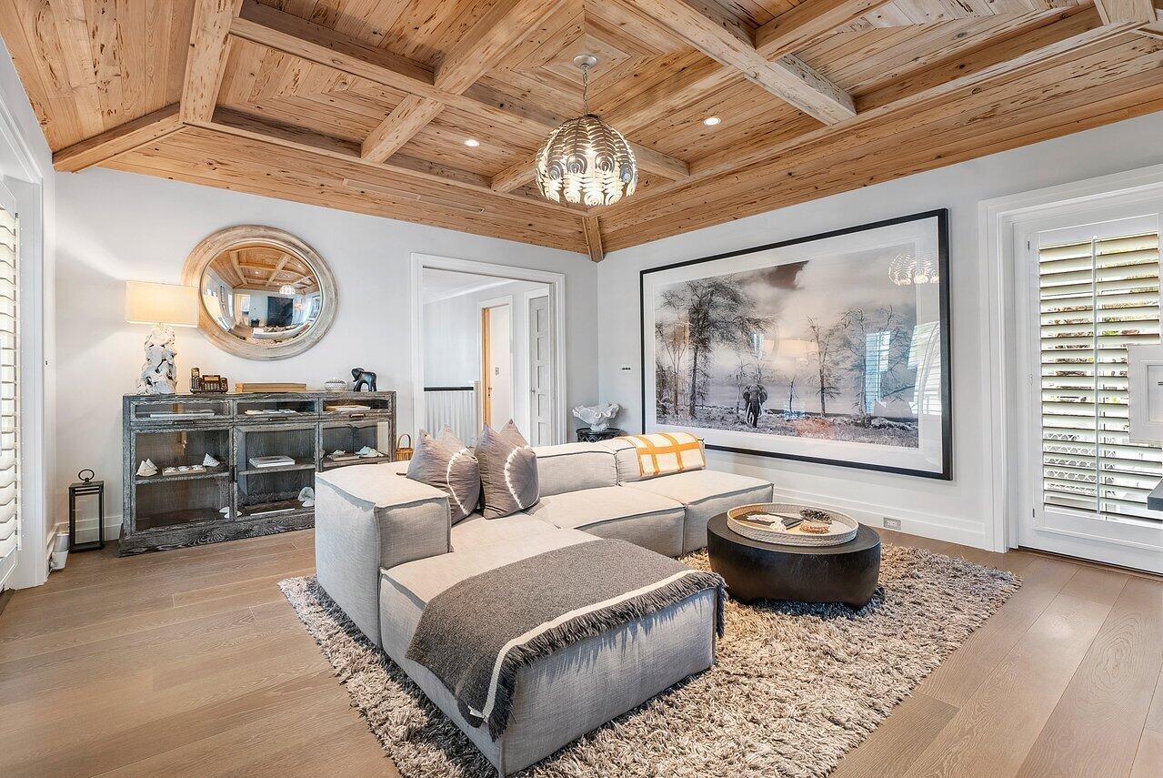 VIA VIZCAYA - Residential