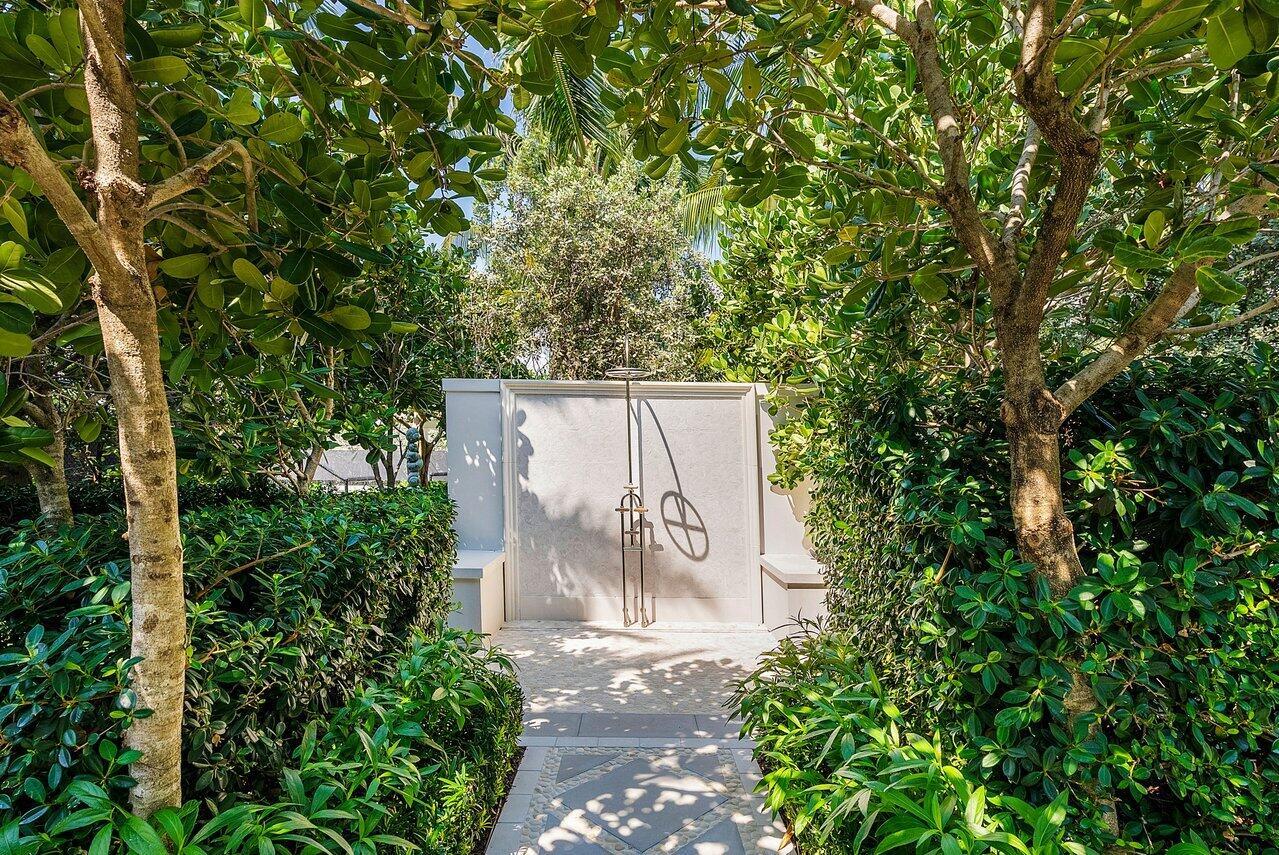 VIA VIZCAYA - Residential