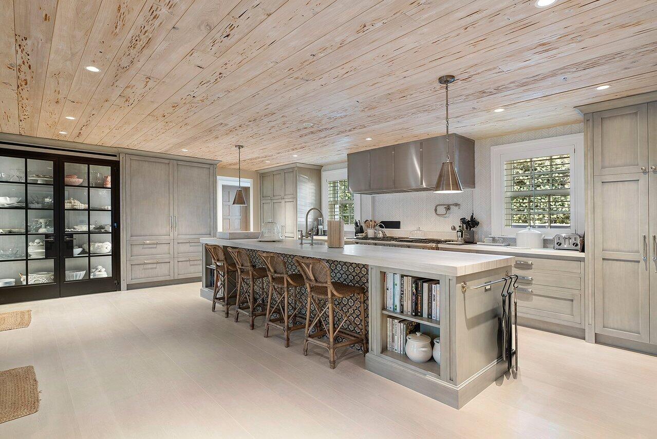 880 S Ocean Boulevard