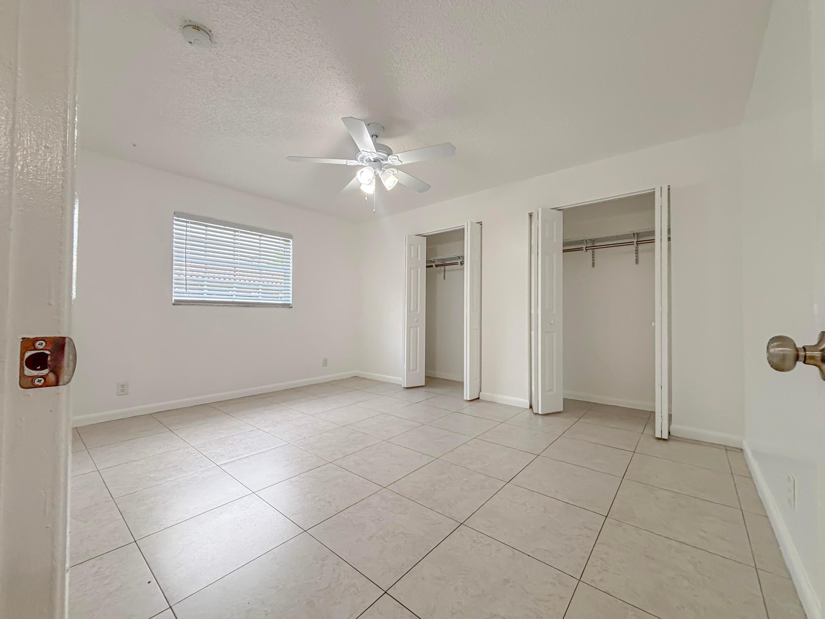 CORAL SPRINGS VILLAGE GREEN - Residential Lease