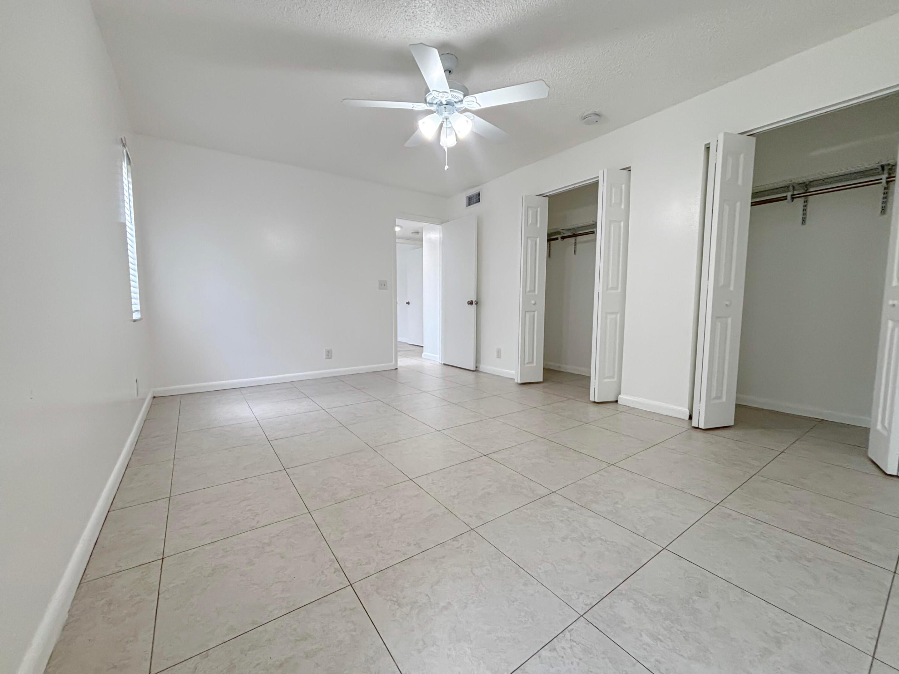 CORAL SPRINGS VILLAGE GREEN - Residential Lease