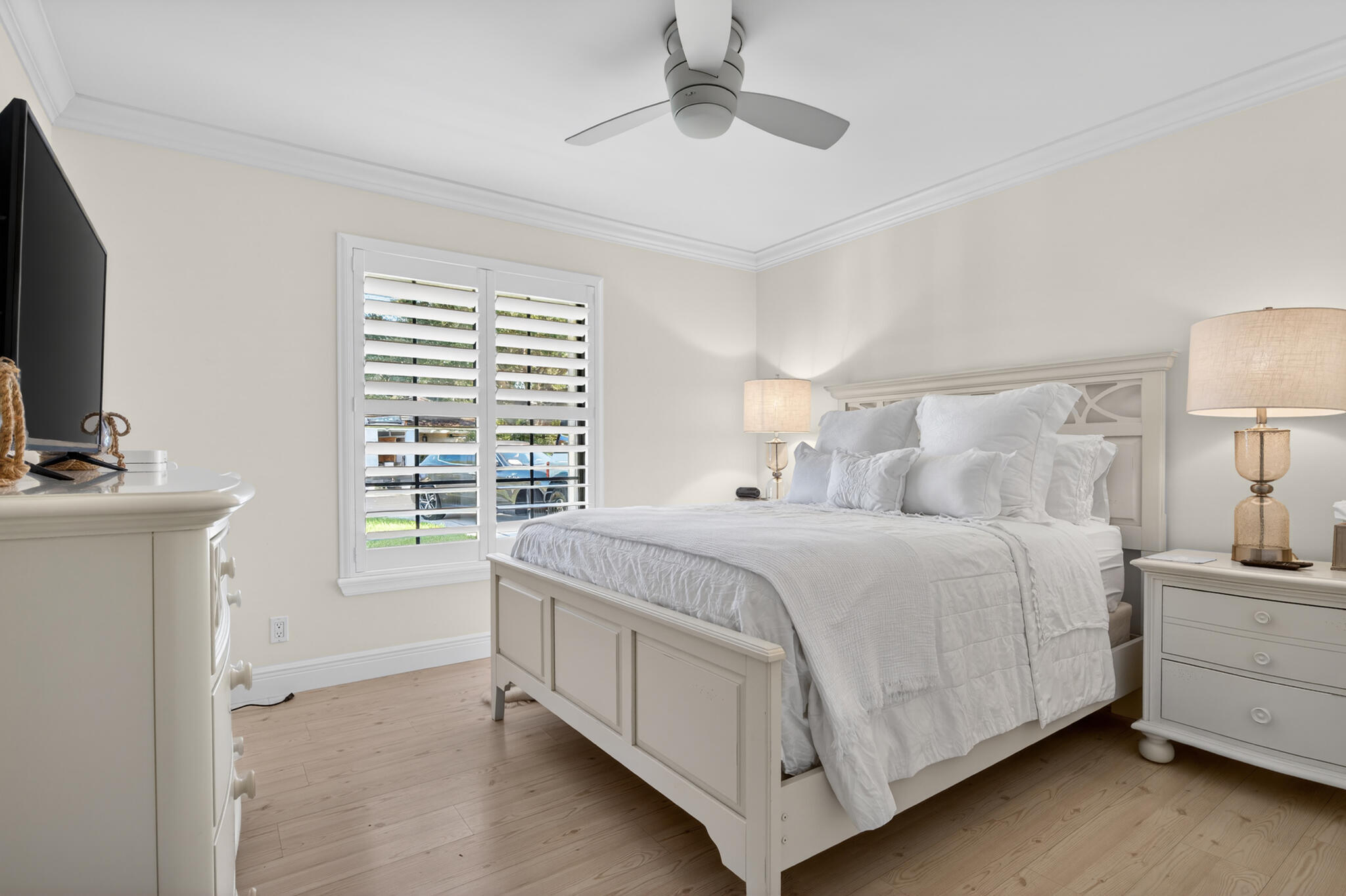 TWELVE OAKS CONDO - Residential