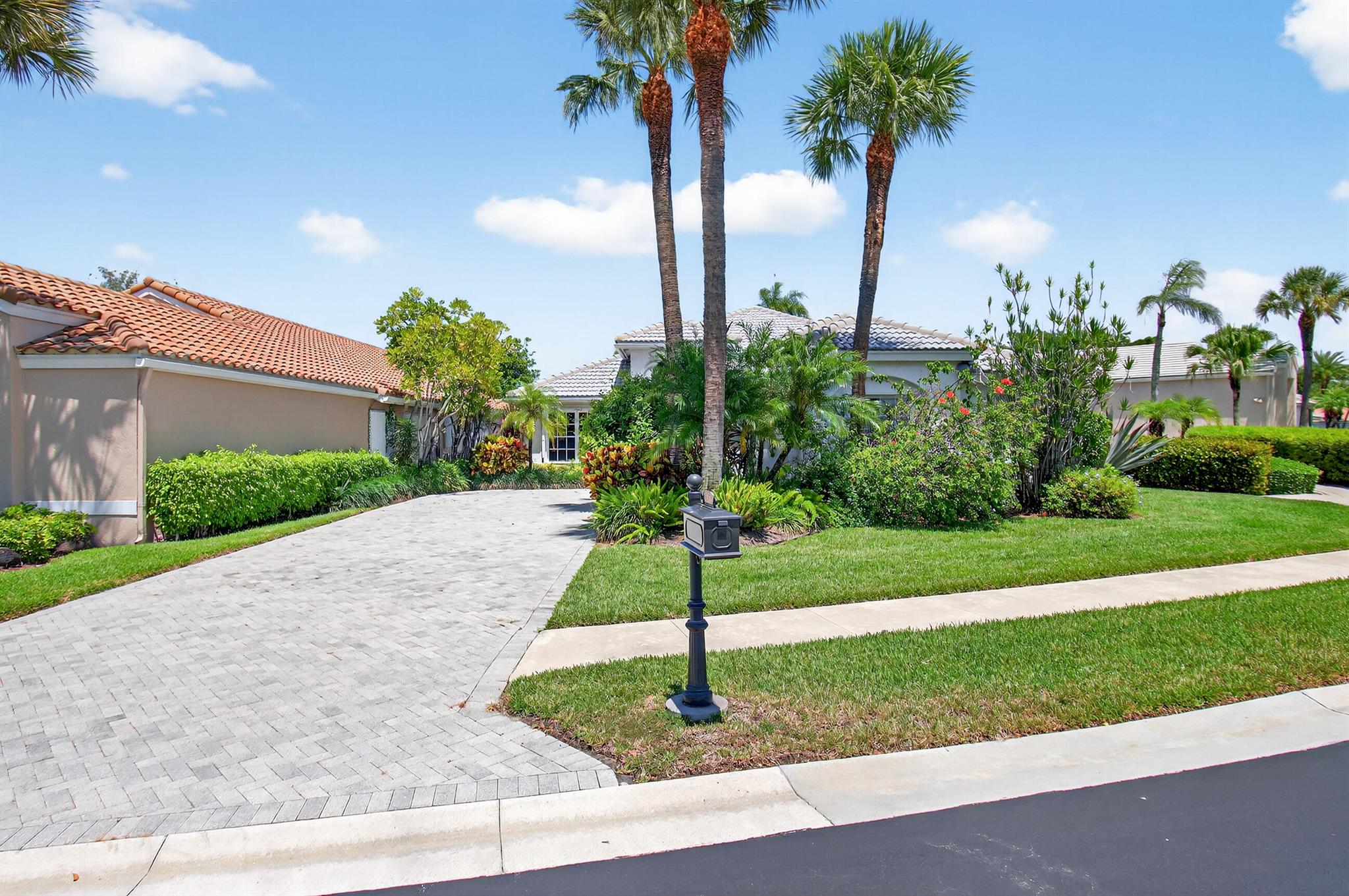 Welcome to Indian Springs - A Premier 55+ Active Community!Discover the perfect blend of comfort, space, and lakefront living in this spacious 3-bedroom, 3-bathroom home. Nestled right on the lake, you'll enjoy breathtaking water views from your oversized lanai and huge living room--perfect for relaxing or entertaining guests.Indian Springs offers an unbeatable lifestyle with tennis courts, a resort-style pool, fitness center, and inviting lounges where neighbors become friends. This home is a rare gem in a community full of activities and charm.Don't miss out--homes like this don't last long!